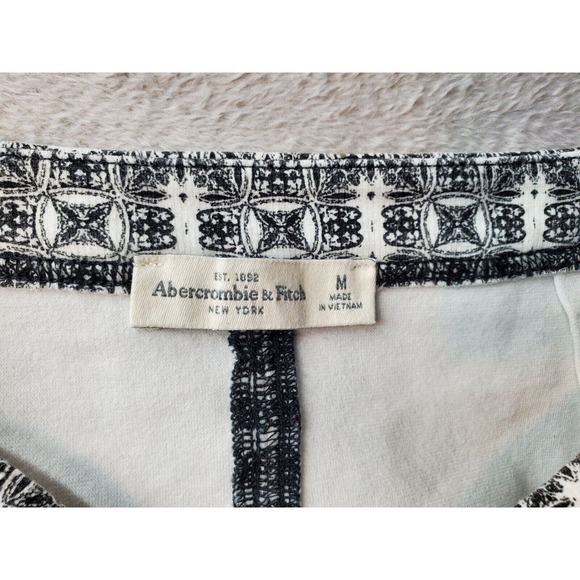 Abercrombie & Fitch Mini Skirts Womens Medium Black Geo Print Cotton Side Zipper - Picture 5 of 5